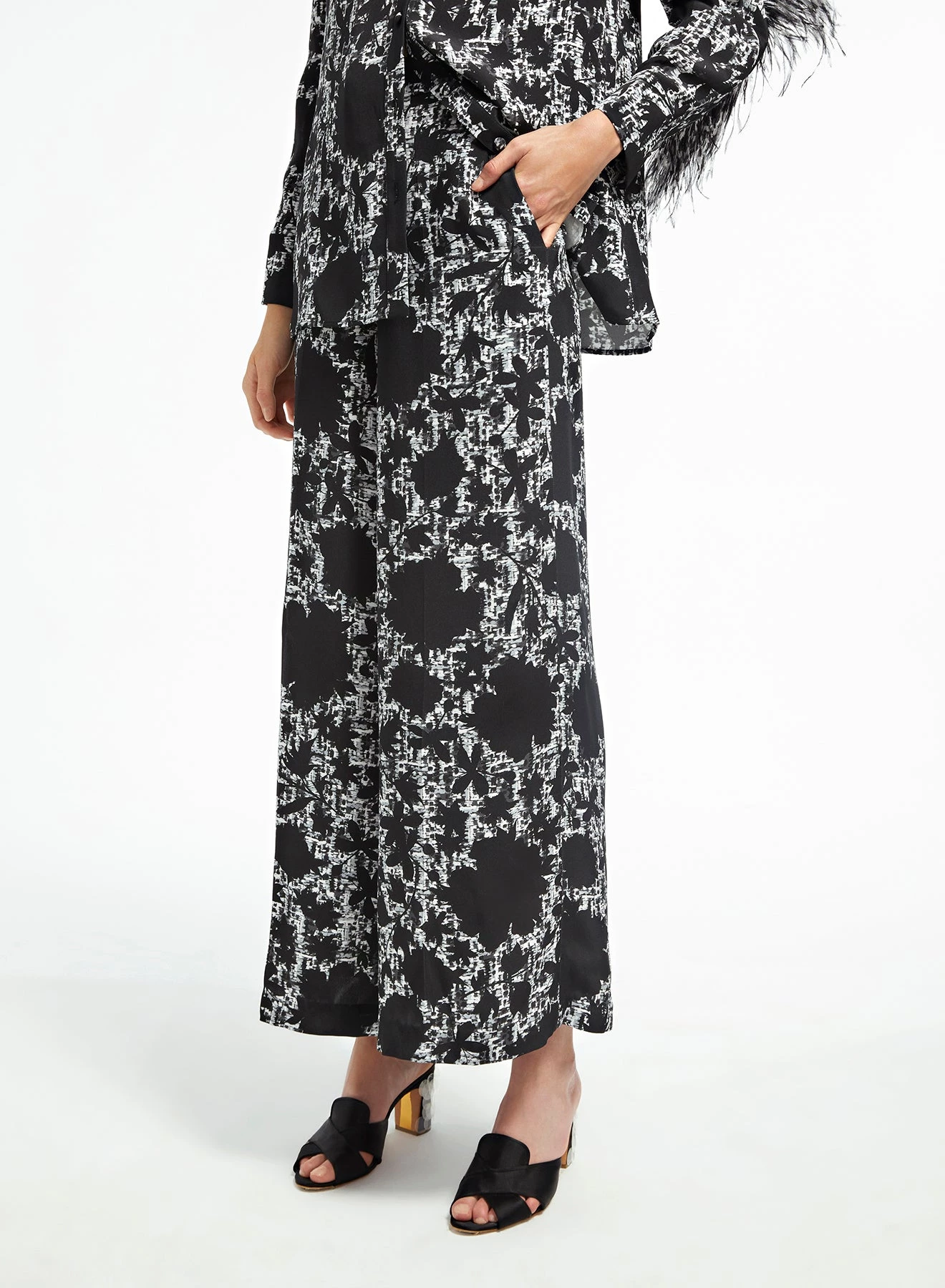 Huishan Zhang SAWYER TROUSERS WHITE/BLACK CREPE DE CHINE SKIRTS AND TROUSERS 5 Huishan Zhang SAWYER TROUSERS WHITE/BLACK CREPE DE CHINE SKIRTS AND TROUSERS